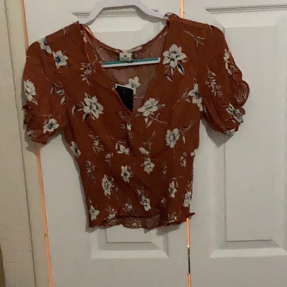 Tops - Women’s top